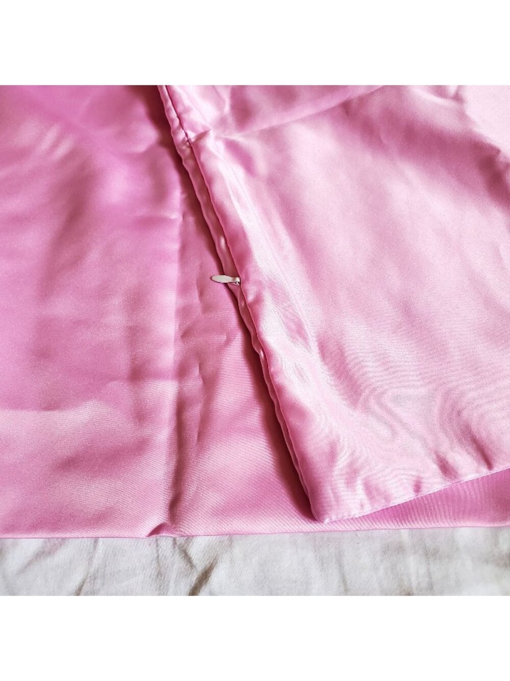 2 Pink NWOT NTBAY Satin King Pillowcases 20x36 Hidden Zipper Silky Soft